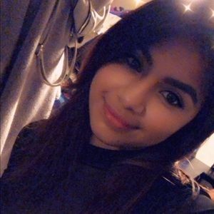 Meet your Posher, Abby